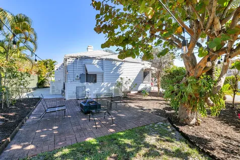 2401 Ridgeway Avenue West Palm Beach FL 33401