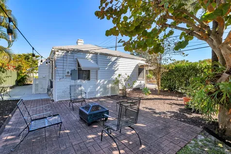 2401 Ridgeway Avenue West Palm Beach FL 33401