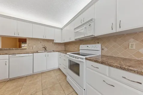 10197 Kinswood Road Boynton Beach FL 33437