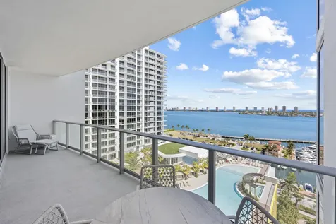 220 Lake Shore Drive Lake Park FL 33403