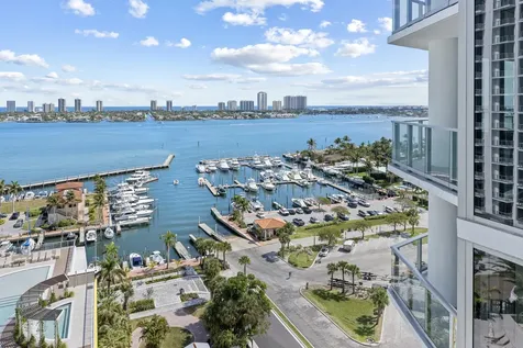 220 Lake Shore Drive Lake Park FL 33403