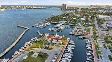 220 Lake Shore Drive Lake Park FL 33403