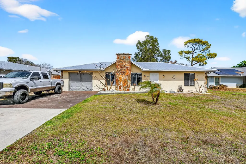 2289 Se Carnation Avenue Port Saint Lucie FL 34952