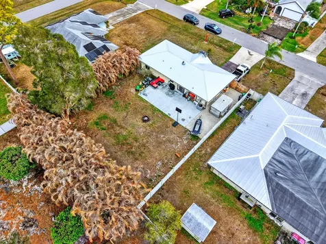 2289 Se Carnation Avenue Port Saint Lucie FL 34952