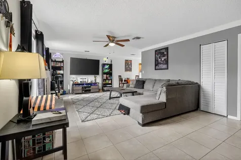 2289 Se Carnation Avenue Port Saint Lucie FL 34952