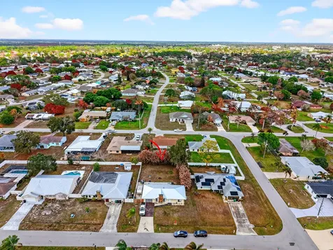 2289 Se Carnation Avenue Port Saint Lucie FL 34952