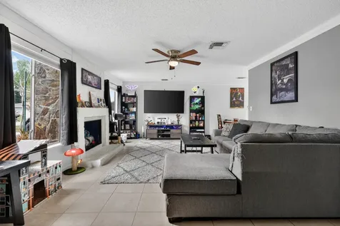 2289 Se Carnation Avenue Port Saint Lucie FL 34952