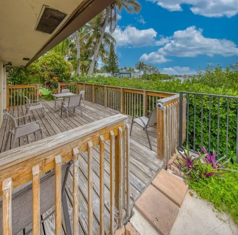 720 N Dixie Highway Lantana FL 33462