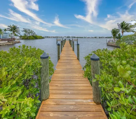 720 N Dixie Highway Lantana FL 33462