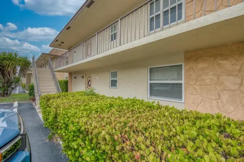 720 N Dixie Highway Lantana FL 33462