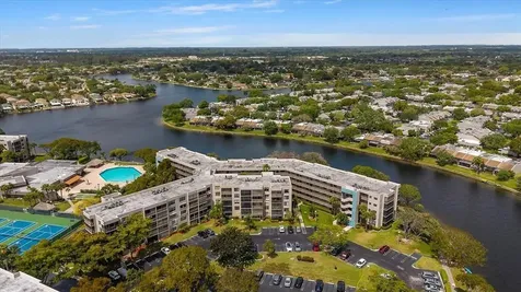 1001 Colony Point Circle Pembroke Pines FL 33026