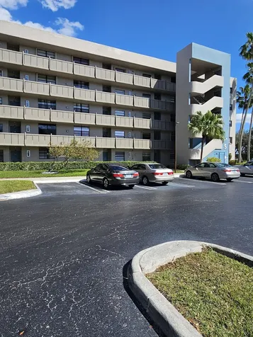 1001 Colony Point Circle Pembroke Pines FL 33026