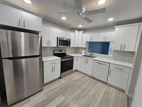 1001 Colony Point Circle Pembroke Pines FL 33026