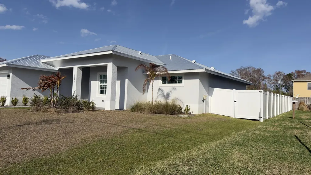 5271 Nw Mayfield Lane Port Saint Lucie FL 34983