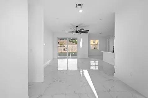 5271 Nw Mayfield Lane Port Saint Lucie FL 34983