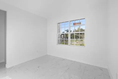 5271 Nw Mayfield Lane Port Saint Lucie FL 34983