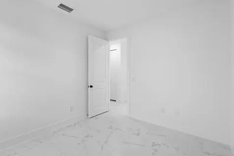 5271 Nw Mayfield Lane Port Saint Lucie FL 34983