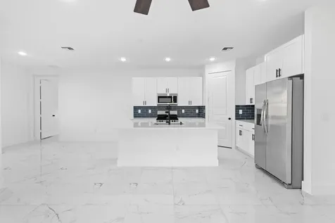 5271 Nw Mayfield Lane Port Saint Lucie FL 34983