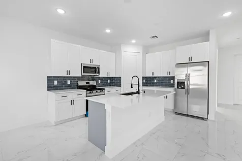 5271 Nw Mayfield Lane Port Saint Lucie FL 34983