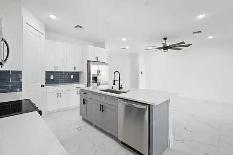 5271 Nw Mayfield Lane Port Saint Lucie FL 34983