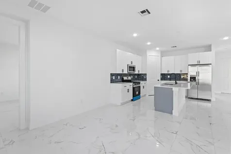 5271 Nw Mayfield Lane Port Saint Lucie FL 34983