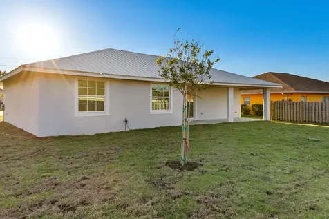 5271 Nw Mayfield Lane Port Saint Lucie FL 34983