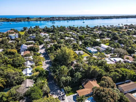 222 30th Street West Palm Beach FL 33407