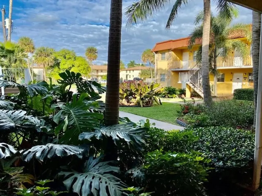 220 Croton Avenue Lantana FL 33462