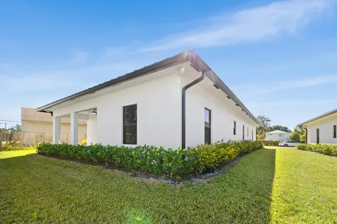 2311 Zeder Avenue Delray Beach FL 33444