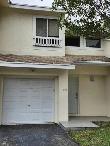 1919 Discovery Circle Deerfield Beach FL 33442