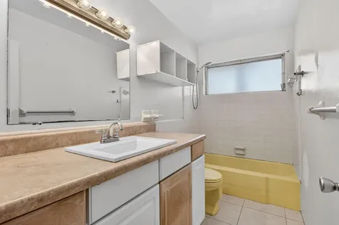 4561 Nw 16th Avenue Tamarac FL 33309