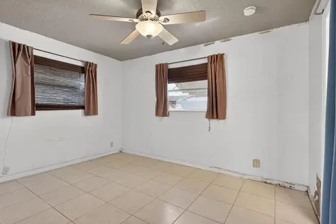 4561 Nw 16th Avenue Tamarac FL 33309