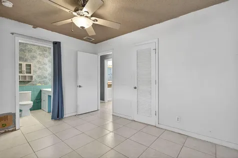 4561 Nw 16th Avenue Tamarac FL 33309