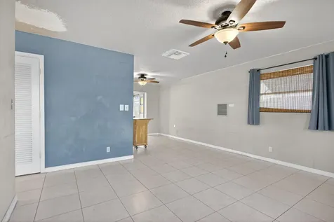 4561 Nw 16th Avenue Tamarac FL 33309