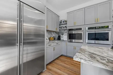 549 Ne 10th Avenue Fort Lauderdale FL 33301
