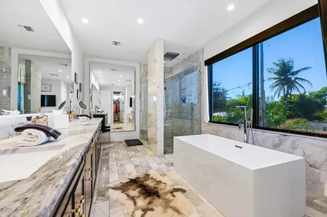 549 Ne 10th Avenue Fort Lauderdale FL 33301