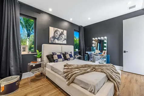 549 Ne 10th Avenue Fort Lauderdale FL 33301