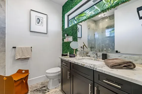 549 Ne 10th Avenue Fort Lauderdale FL 33301