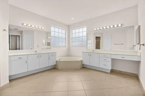 206 Nw Magnolia Lakes Boulevard Port Saint Lucie FL 34986