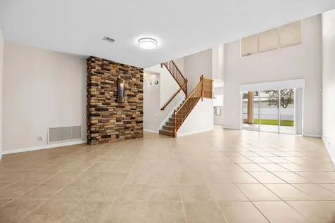 206 Nw Magnolia Lakes Boulevard Port Saint Lucie FL 34986