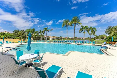 206 Nw Magnolia Lakes Boulevard Port Saint Lucie FL 34986