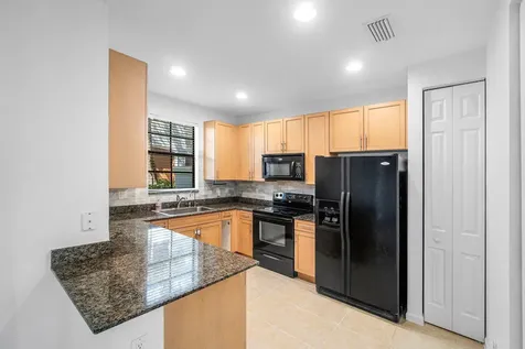 238 E Chrystie Circle Delray Beach FL 33484
