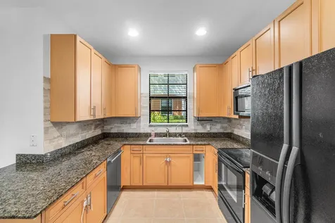 238 E Chrystie Circle Delray Beach FL 33484