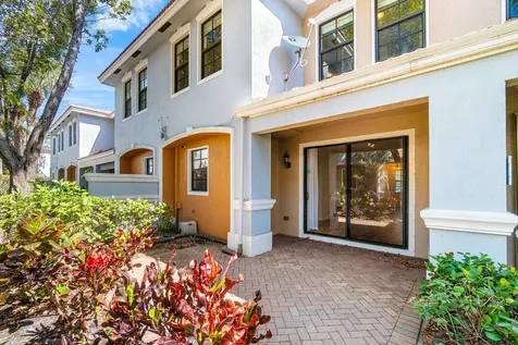 238 E Chrystie Circle Delray Beach FL 33484