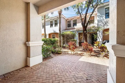 238 E Chrystie Circle Delray Beach FL 33484