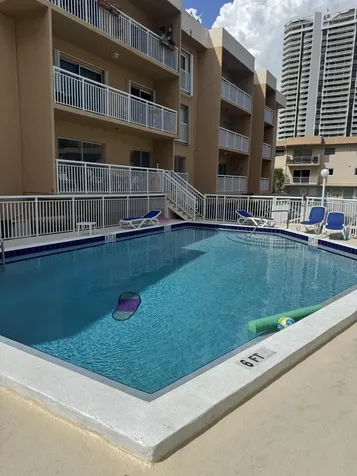 17051 Ne 35th Avenue North Miami Beach FL 33160