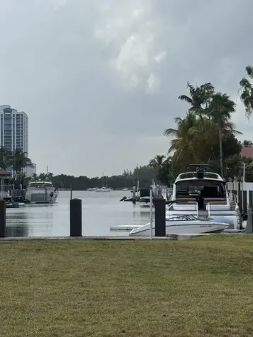 17051 Ne 35th Avenue North Miami Beach FL 33160