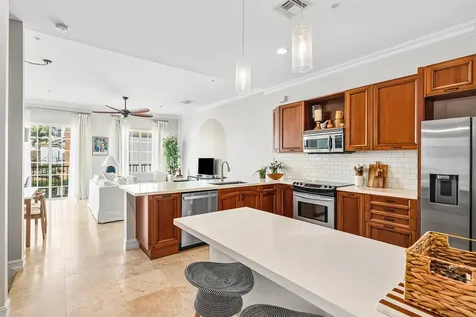 150 Ne 6th Avenue Delray Beach FL 33483