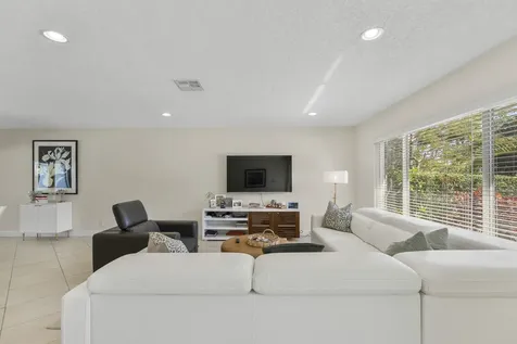 401 NE 10th Terrace Terrace Boca Raton FL 33432