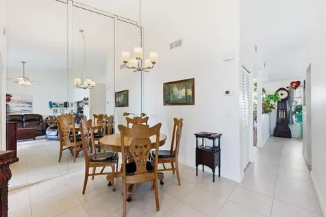 304 Liberty Court Deerfield Beach FL 33442